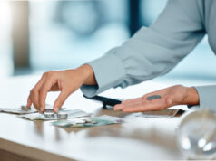 De la emoción a la estrategia: guía para blindar su prima de diciembre ante un 2026 retador