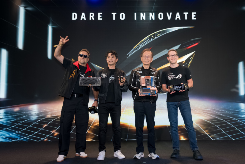(L-r) Ned Luke, gaming actor_ Kris Huang, General Manager of ASUS Gaming Gears and Accessories_ Jonney Shih, ASUS Chairman_ Whiston Gordon, ASUS Senior Manager of Marketing Content