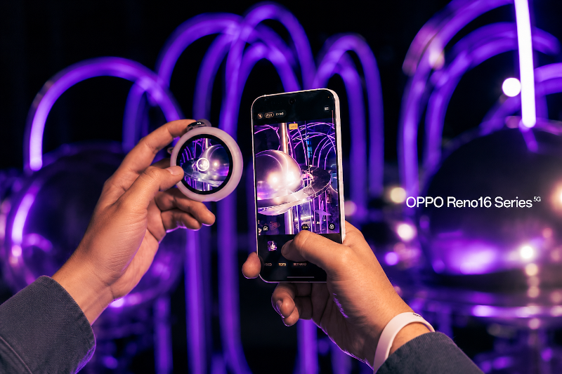 OPPO Reno 16